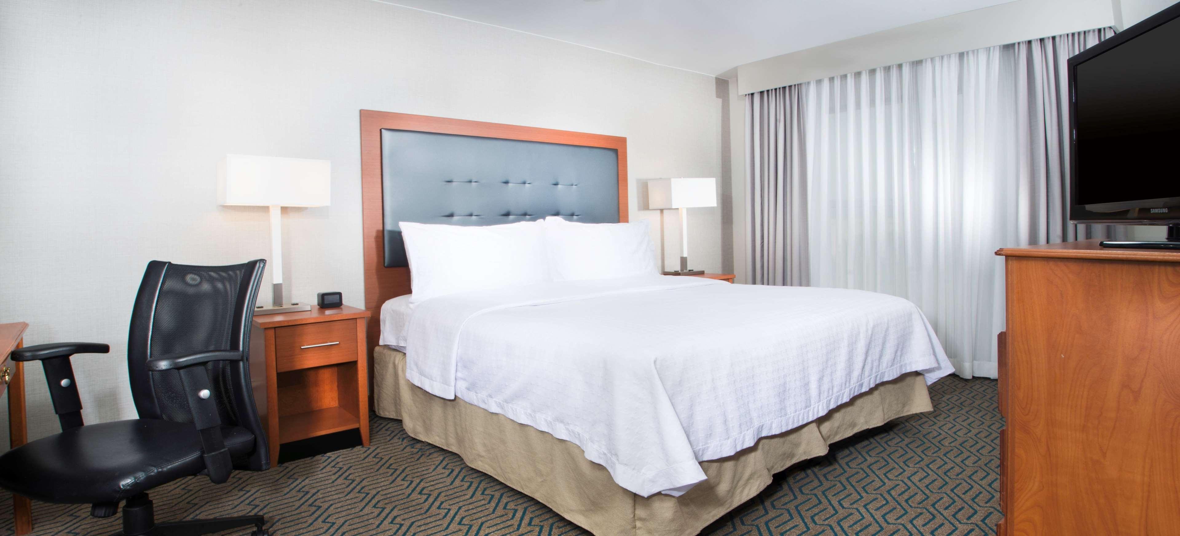 Hotel Homewood By Hilton Ontario 3*