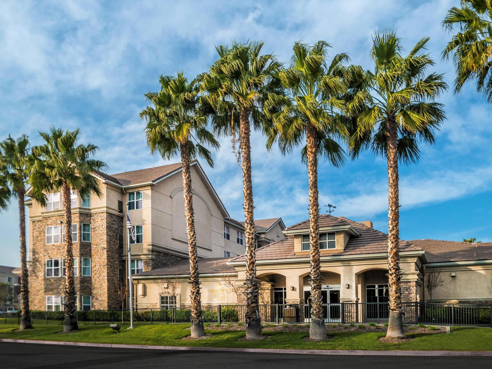 Hotel Homewood By Hilton Ontario