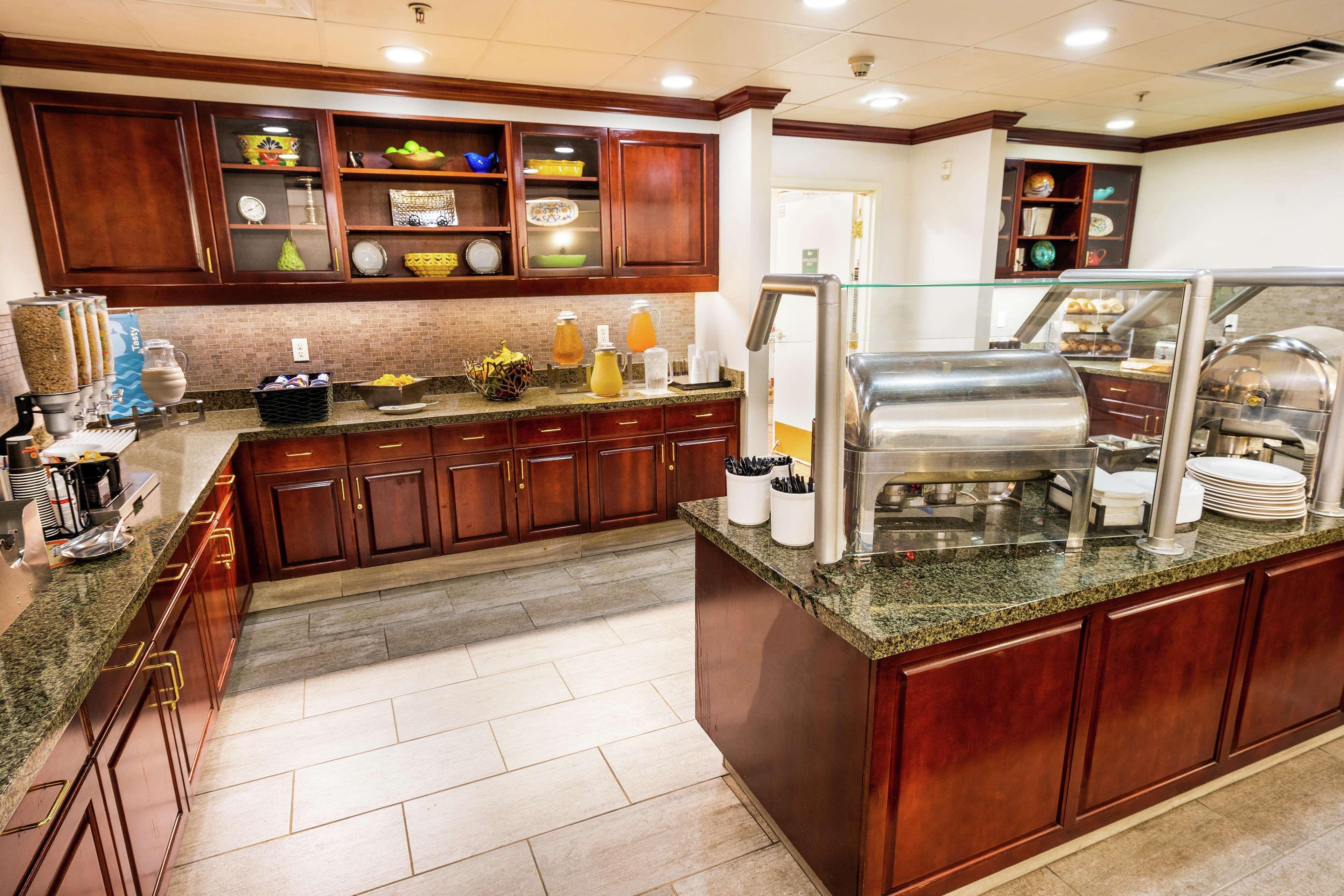 Hotel Homewood By Hilton Ontario