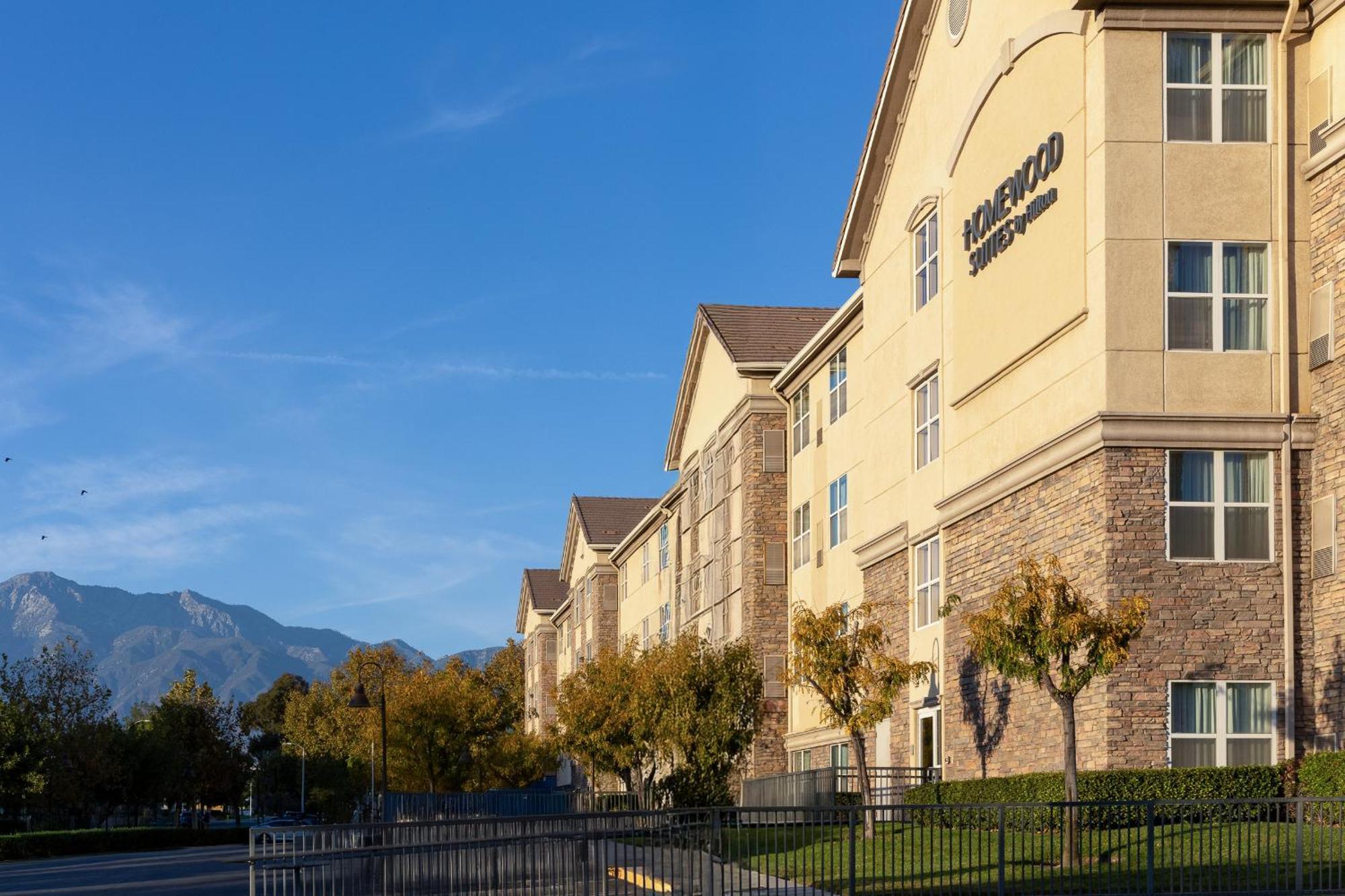 Hotel Homewood By Hilton Ontario