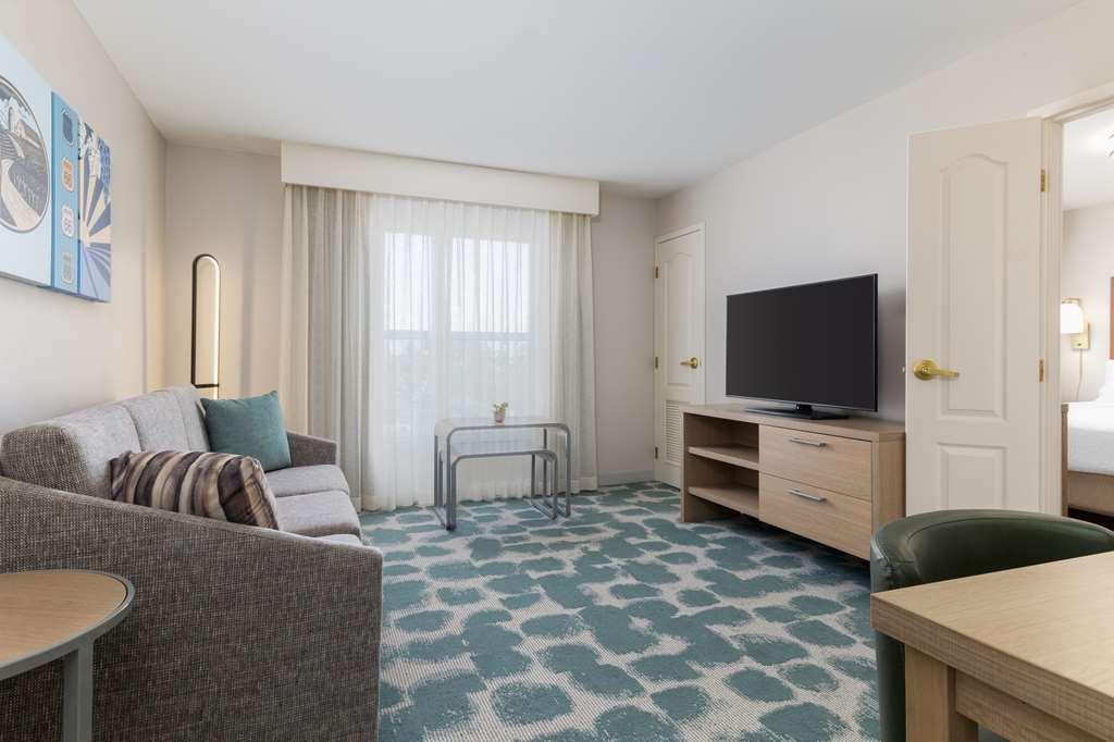 Homewood By Hilton Ontario 3*