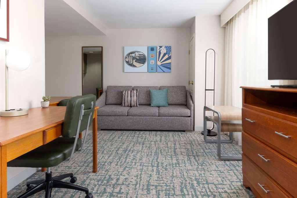 Hotel Homewood By Hilton Ontario