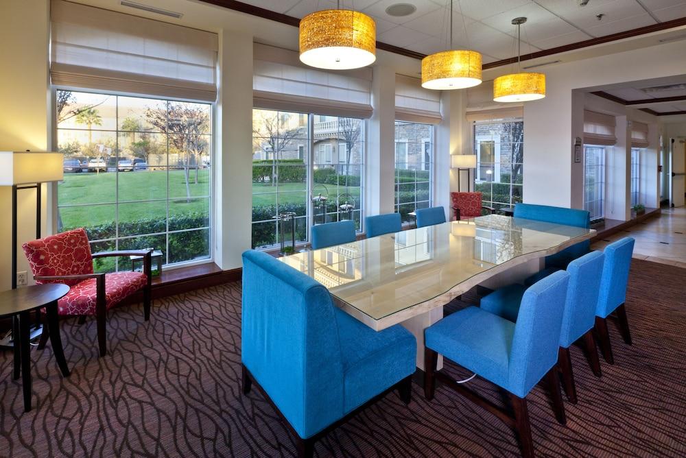 Hotel Homewood By Hilton Ontario 3*