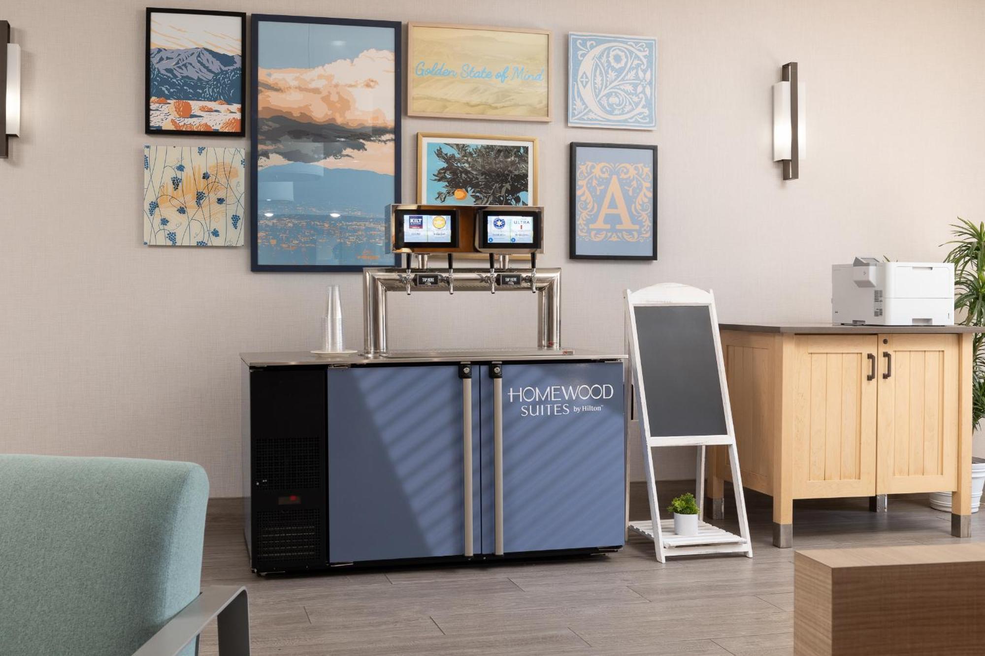 Hotel Homewood By Hilton Ontario 3*